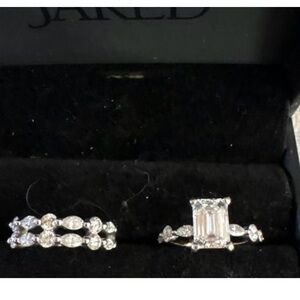 Elegant white gold Diamond Ring Set size 4.25 wedding band has sizing beads.